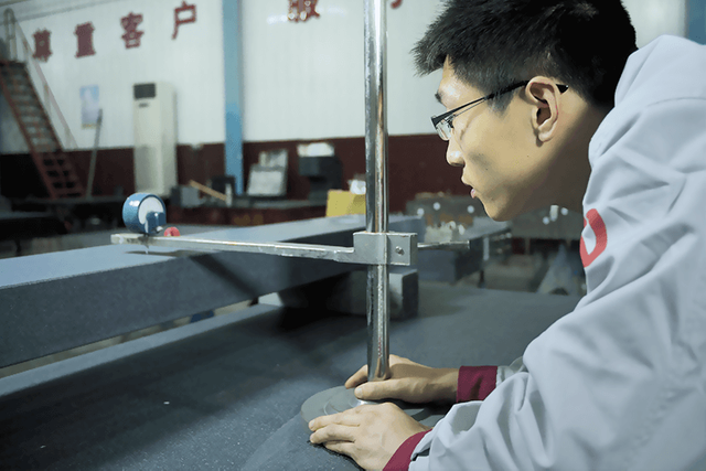 c&ocirc;ng cụ đo đ&aacute; granite c&oacute; độ ch&iacute;nh x&aacute;c cao